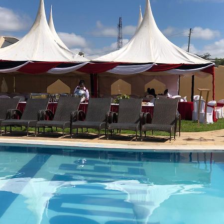 Mara Frontier Hotel Narok Екстериор снимка