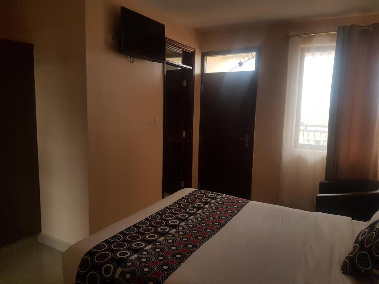 Mara Frontier Hotel Narok Екстериор снимка