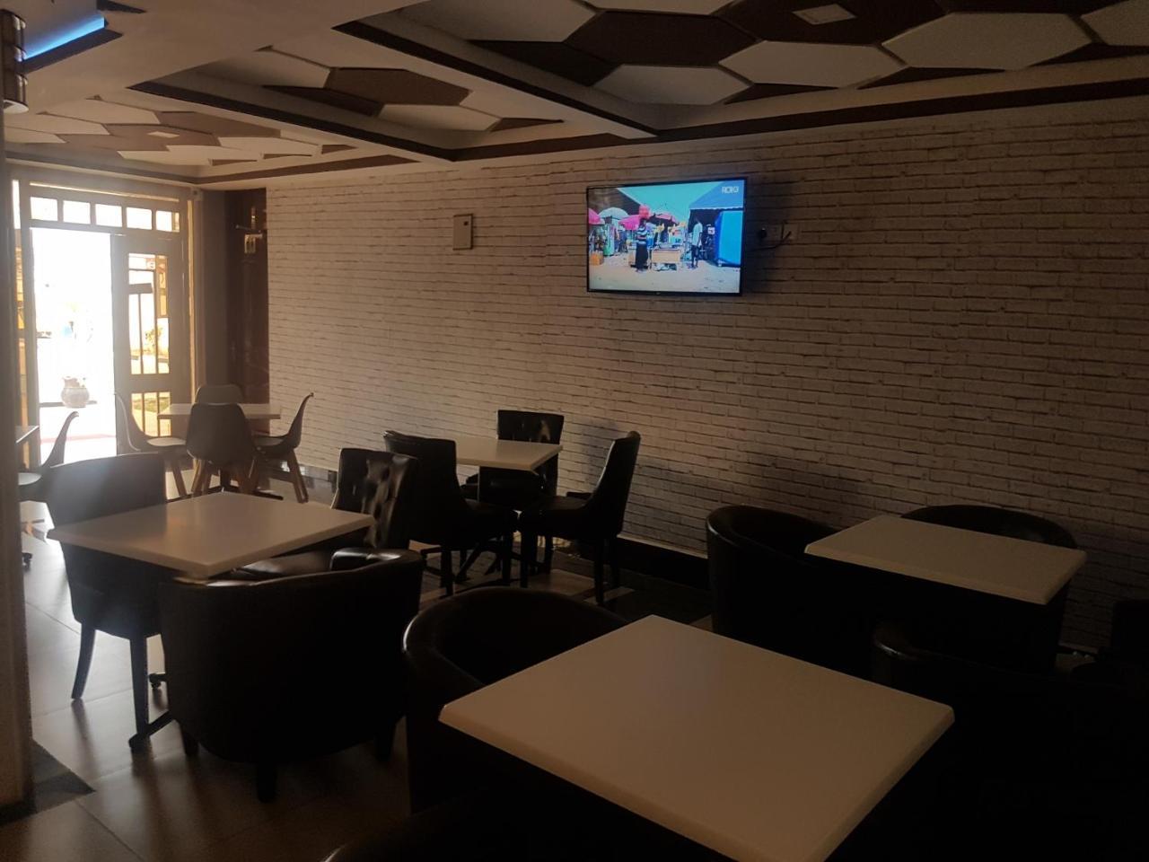Mara Frontier Hotel Narok Екстериор снимка