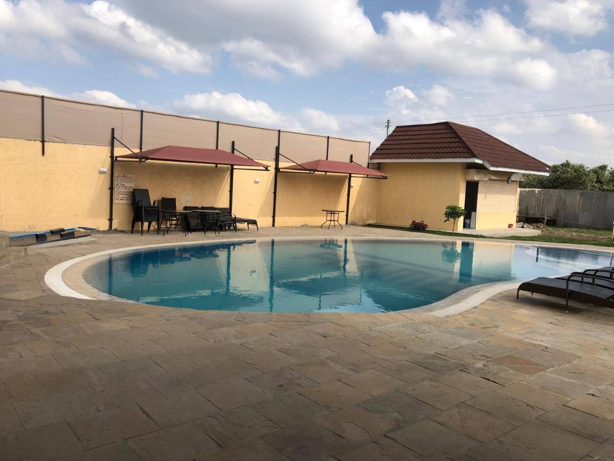 Mara Frontier Hotel Narok Екстериор снимка